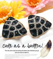 AF004   韓風╭。BLING冰裂~♥耳環【1對入】